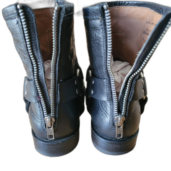 Frye Women's Back Zip Leather Booties Size 6.5 Western, Boho - Picture 8 of 10